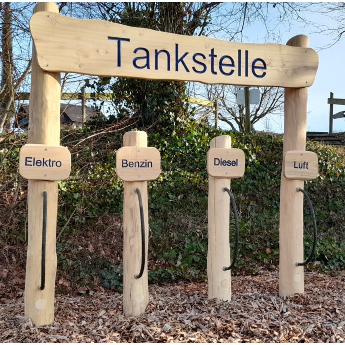 Spielelement Tankstelle Robinie – Bild 3