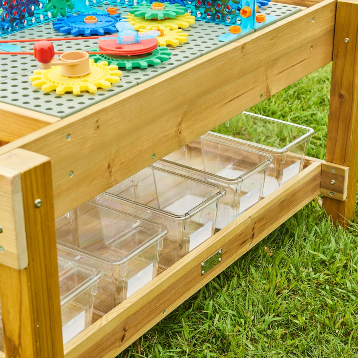 STEM-Spieltisch für draußen