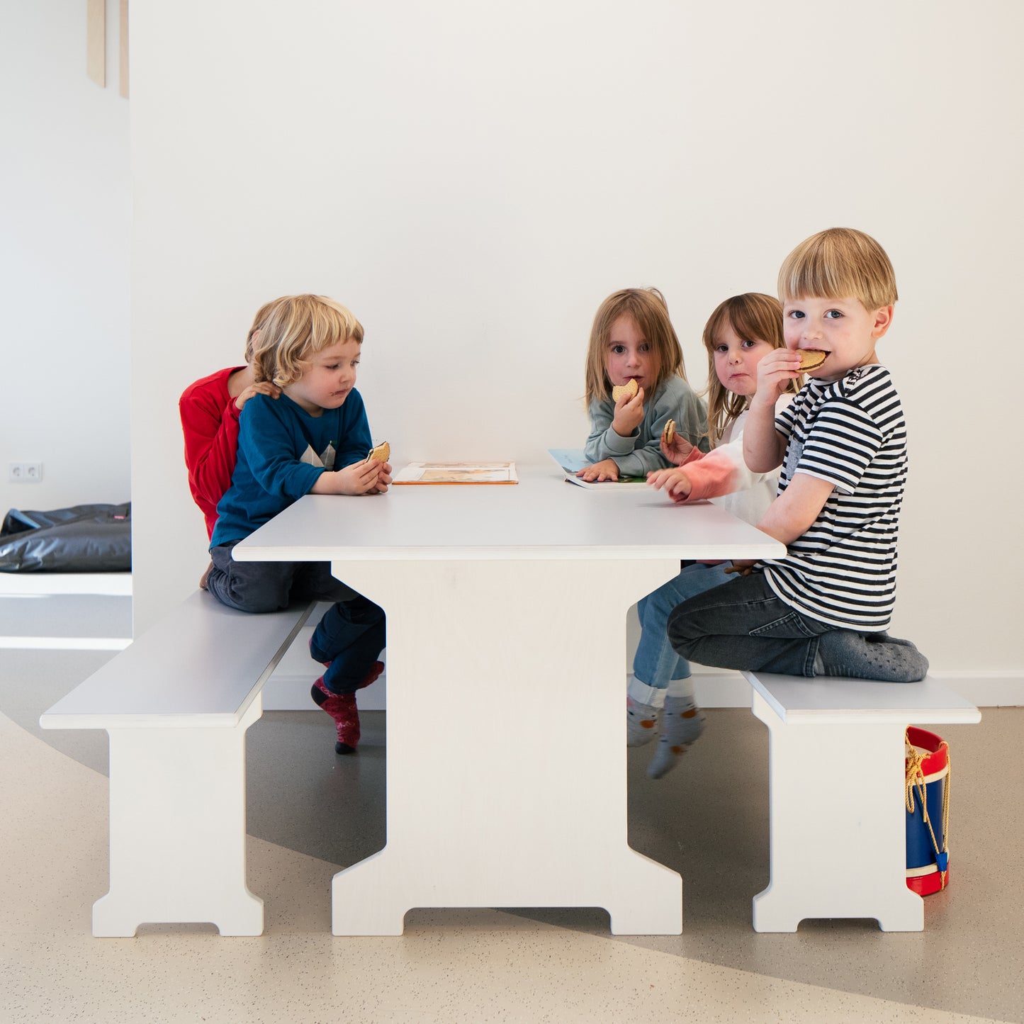 Wandgehängter Tisch