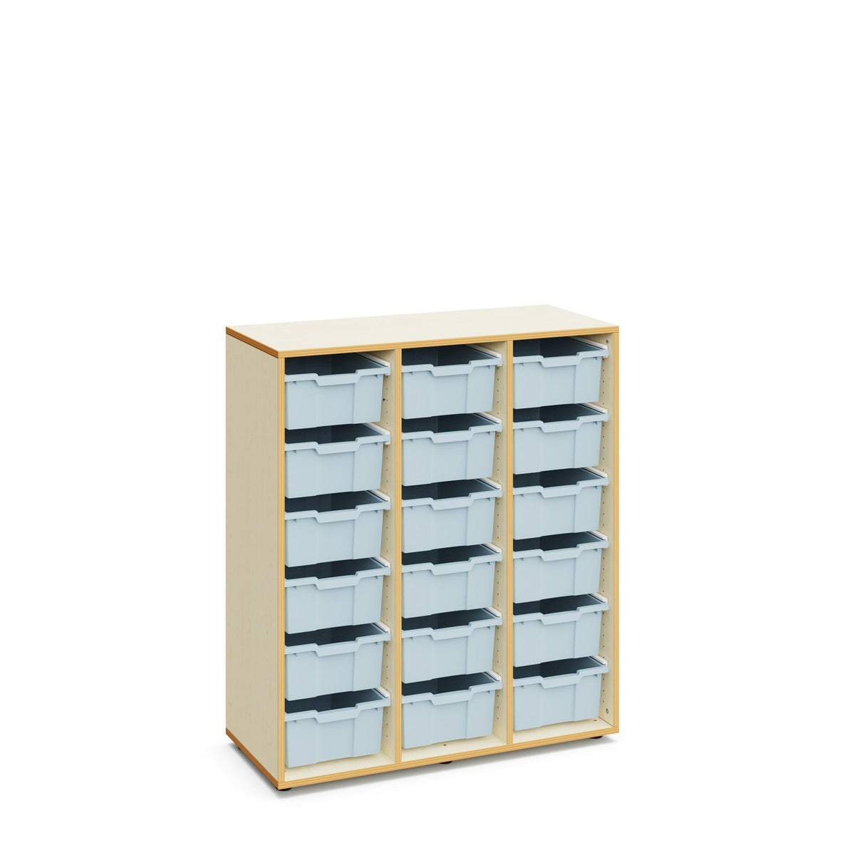 Sophie Schrank mit 18 hohen Boxen