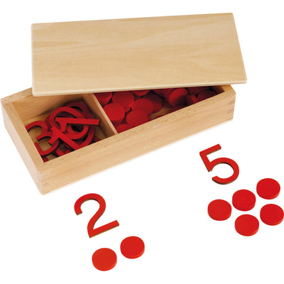 Montessori-Ziffern und Chips in Holzbox