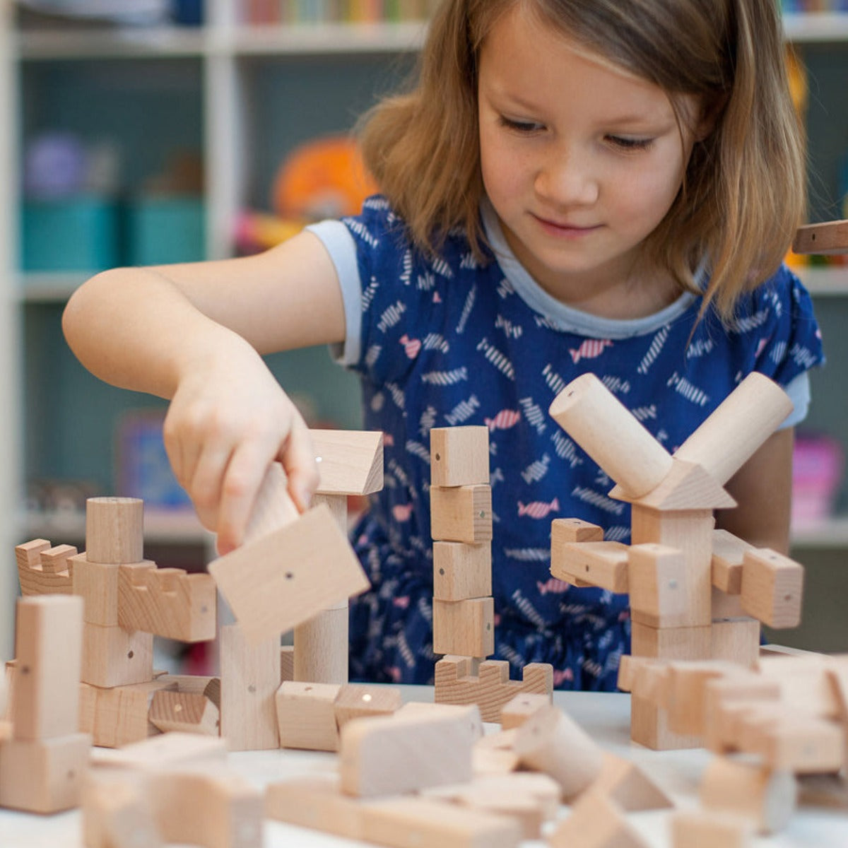 Kooglo magnetische Holzbausteine, 300 Teile in Holzkiste – Bild 11