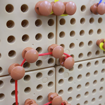 Fädelstecker und Schnüre für die STEM-Wand, 230 Teile