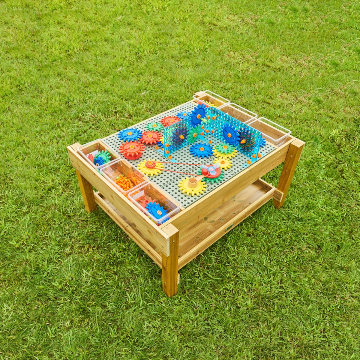 STEM-Spieltisch für draußen
