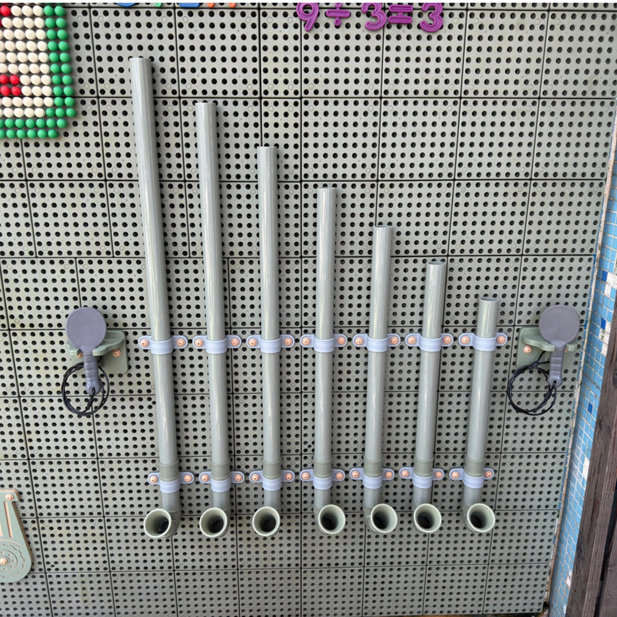 Klangrohre für die STEM-Wand